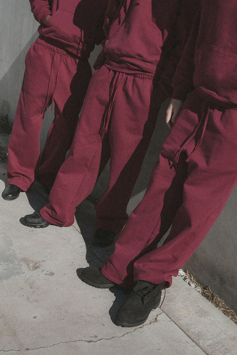 HEAVYWEIGHT STRAIGHT SWEATPANT in BURGUNDY – Elwood Clothing HEAVYWEIGHT STRAIGHT SWEATPANT in BURGUNDY – Elwood Clothing