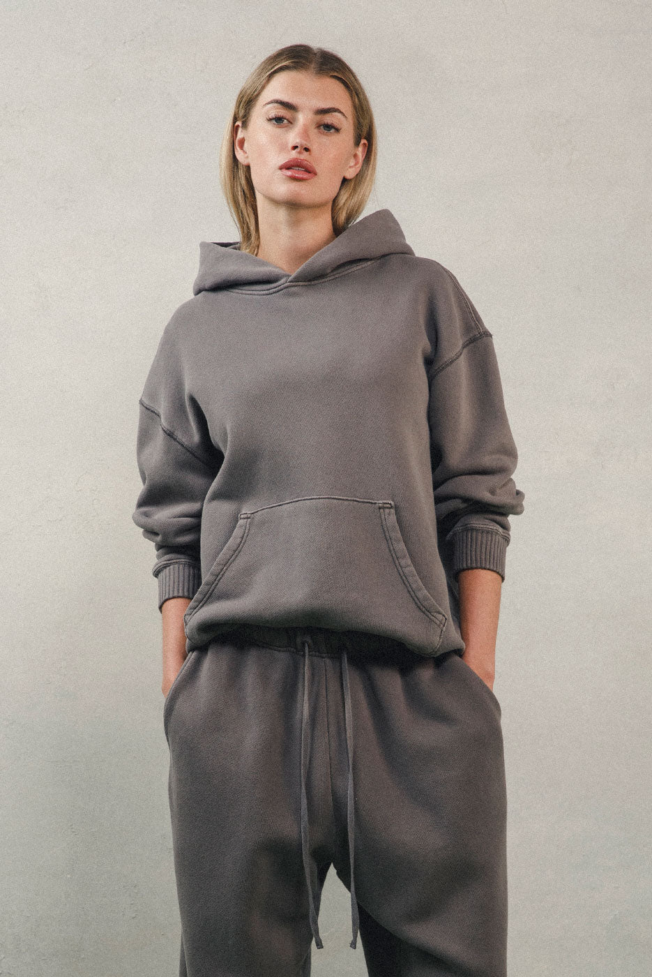 CORE HOODIE