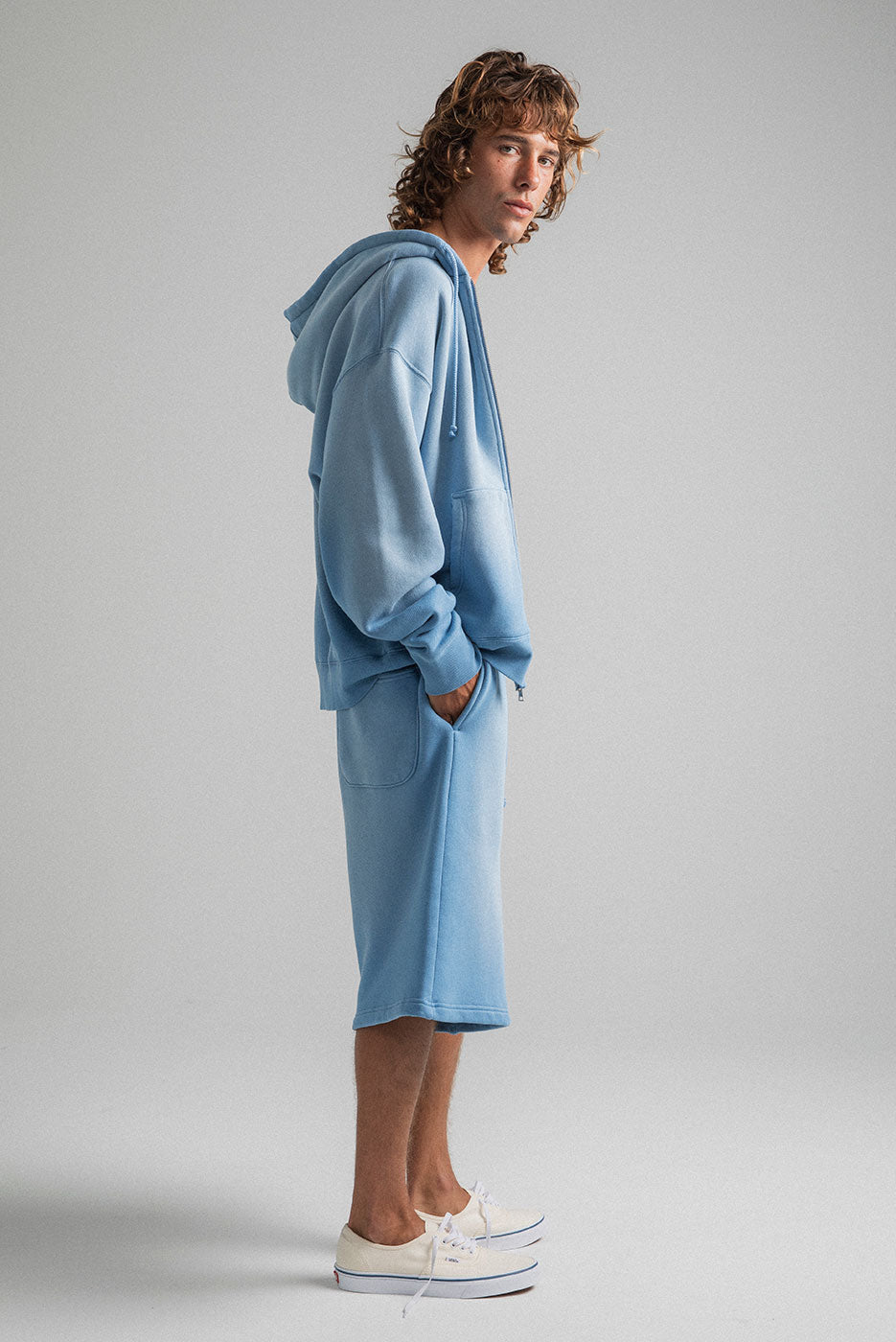 CORE ZIP HOODIE