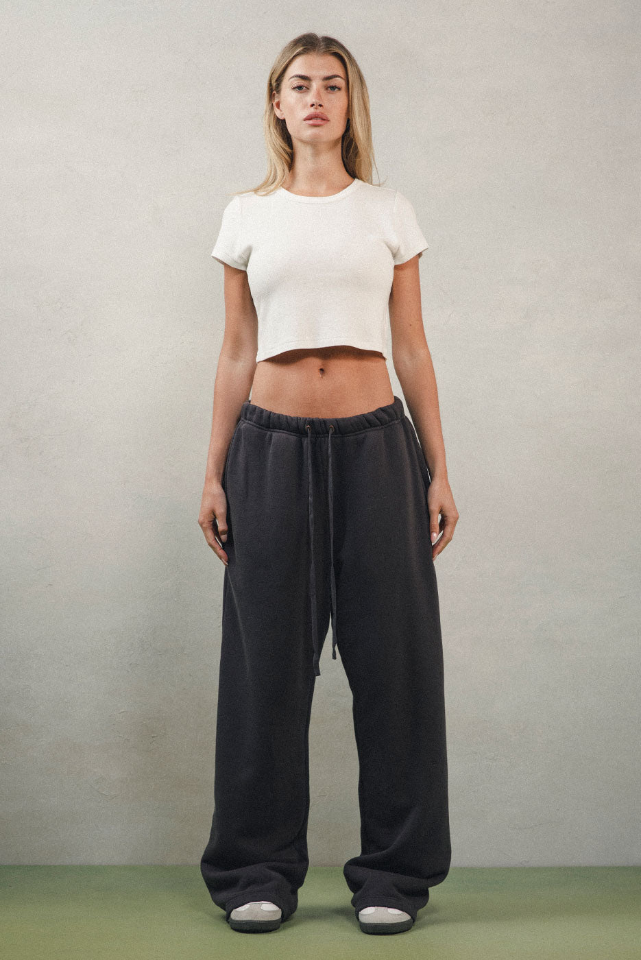 神シルエット◎ 80s~90s UNKNOWN Wool 100% Slacks High Waisted Pants | 80s 90s Vintage Heavy Gray Wool Dark