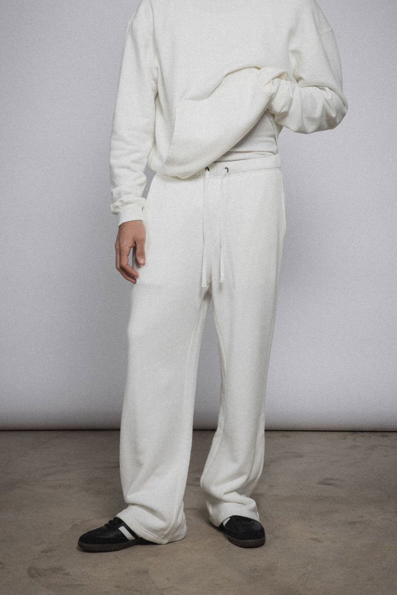 CORE STRAIGHT LEG SWEATPANT in VINTAGE WHITE – Elwood Clothing