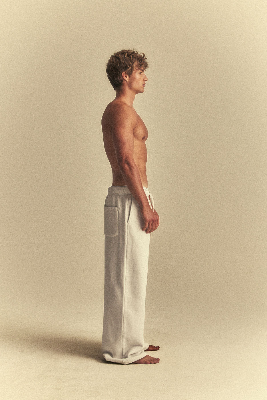 CORE STRAIGHT LEG SWEATPANT in VINTAGE WHITE – Elwood Clothing