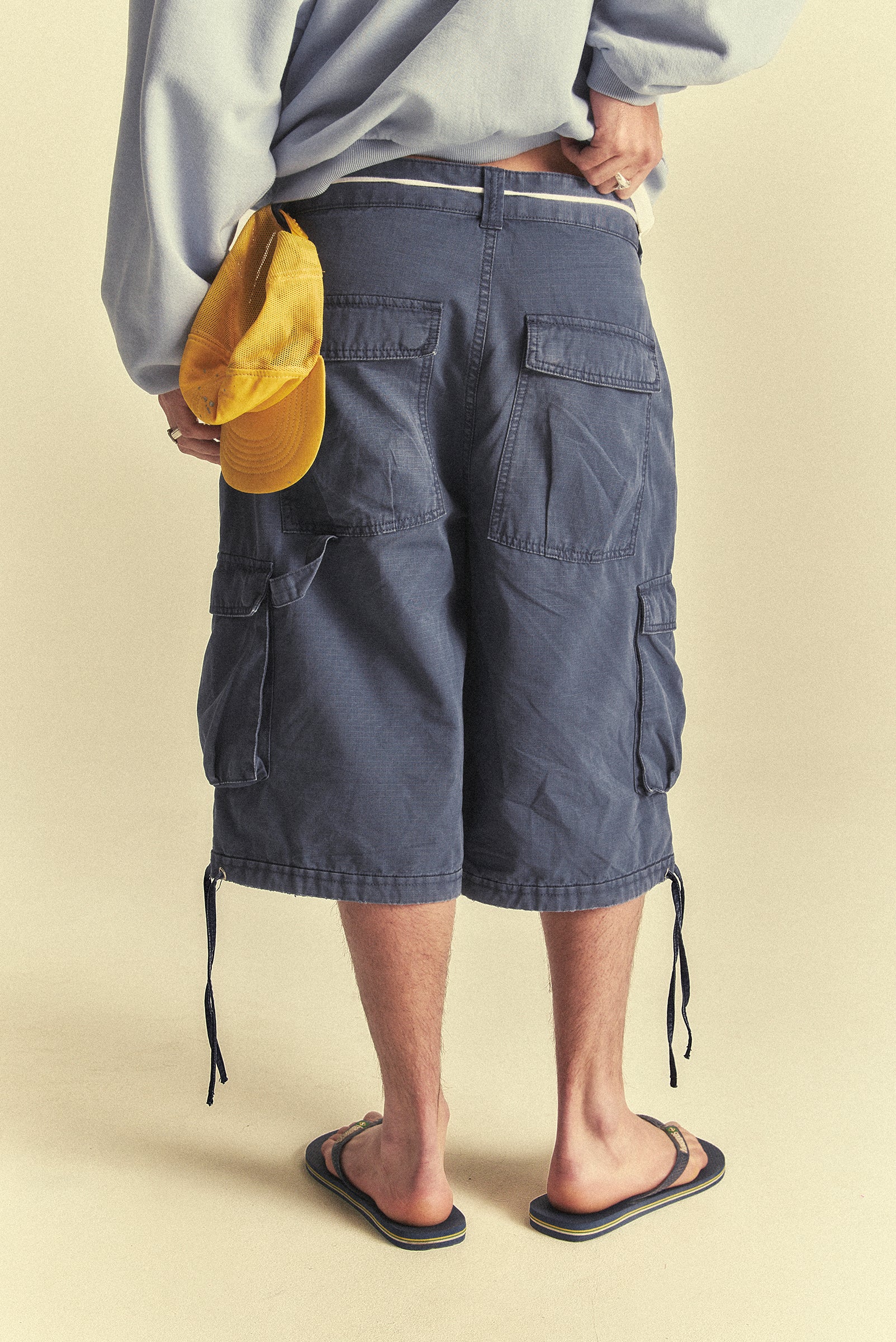 BAGGY CARGO SHORT in DARK BLUE – Elwood Clothing