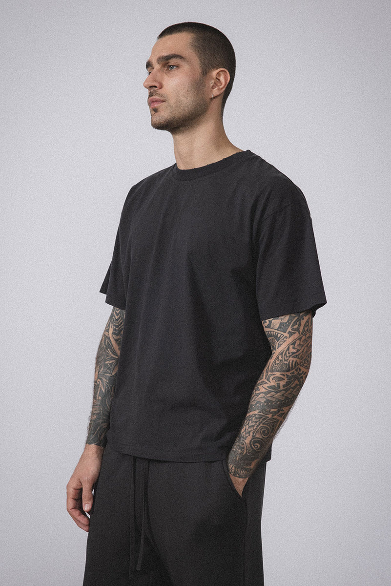 OVERSIZED CORE TEE in VINTAGE BLACK – Elwood Clothing