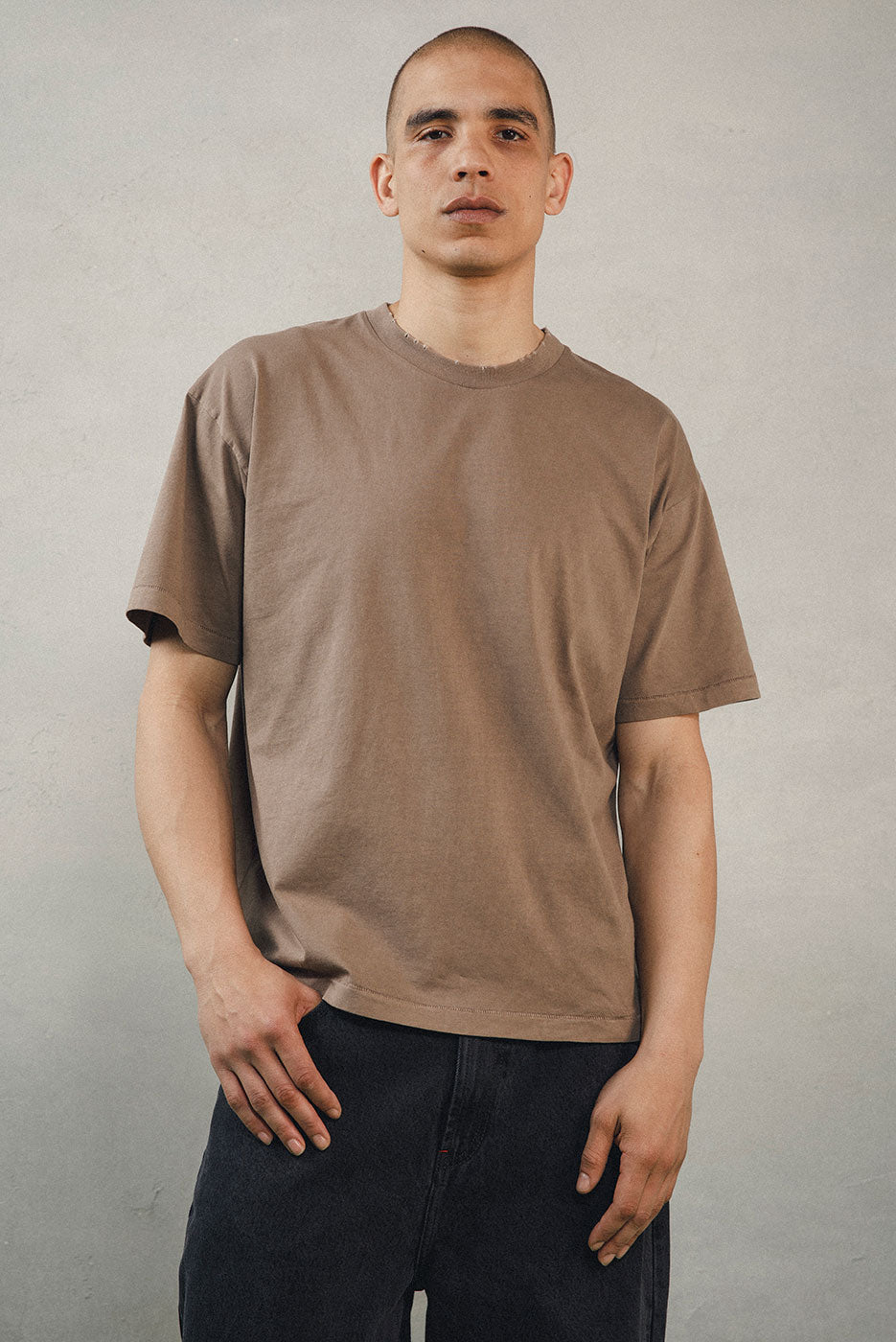★Urbandtype.★ 1883 Vintage Graphic T-Shirt Brown UBEUTS004 OVERSIZED CORE TEE in VINTAGE BROWN – Elwood Clothing