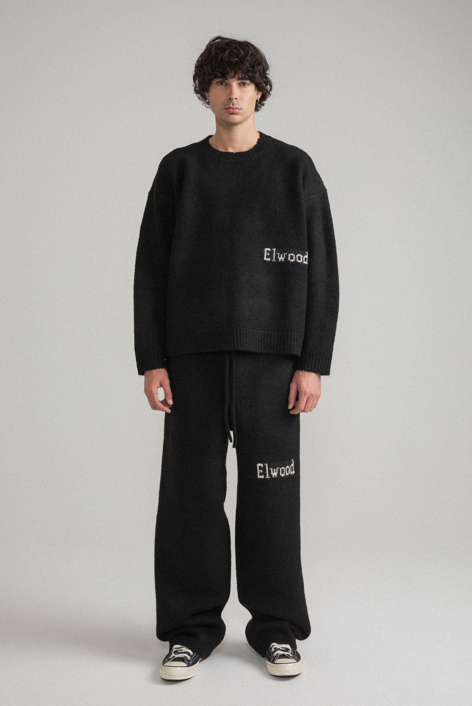 KNIT CREWNECK SWEATER