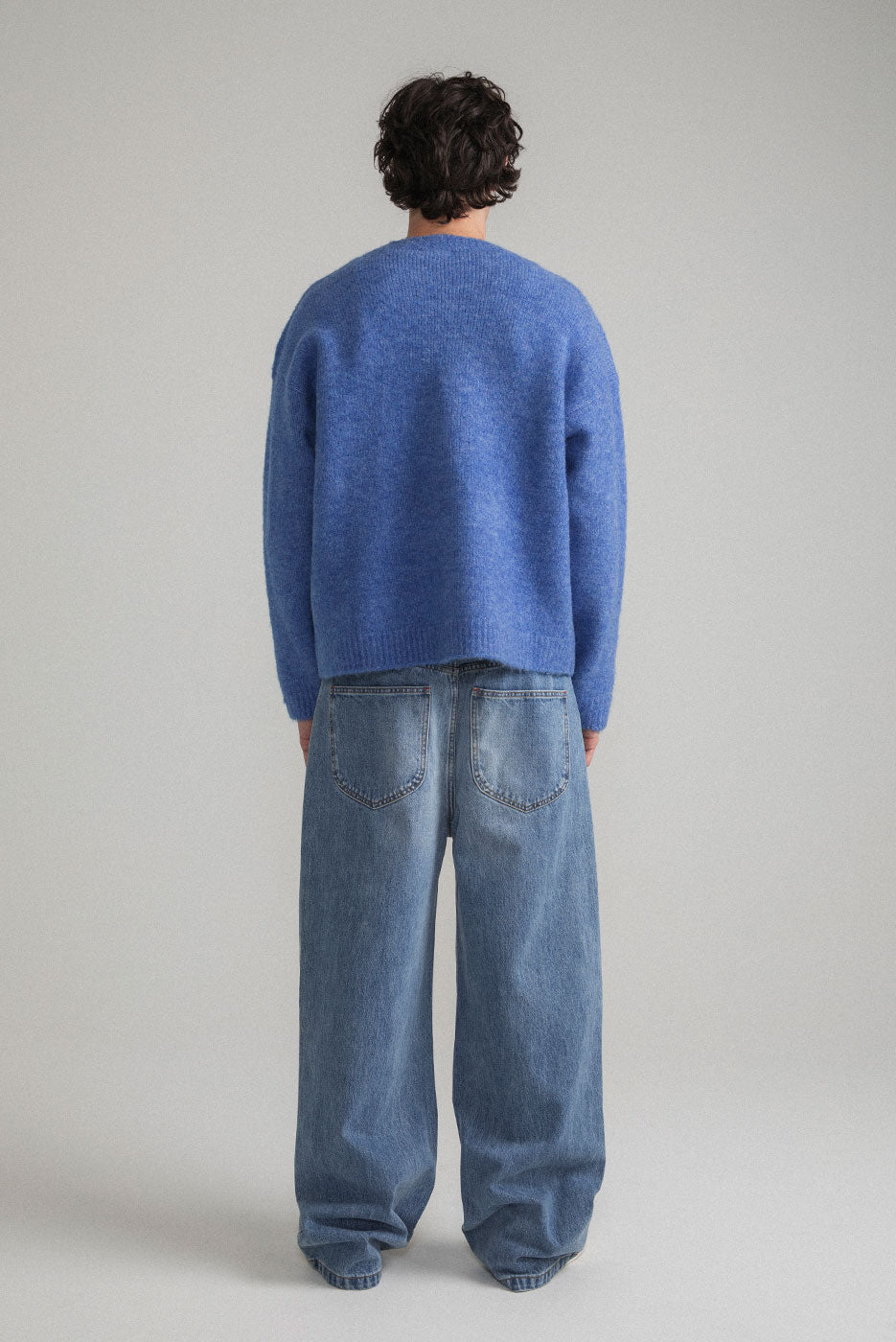 KNIT CREWNECK SWEATER