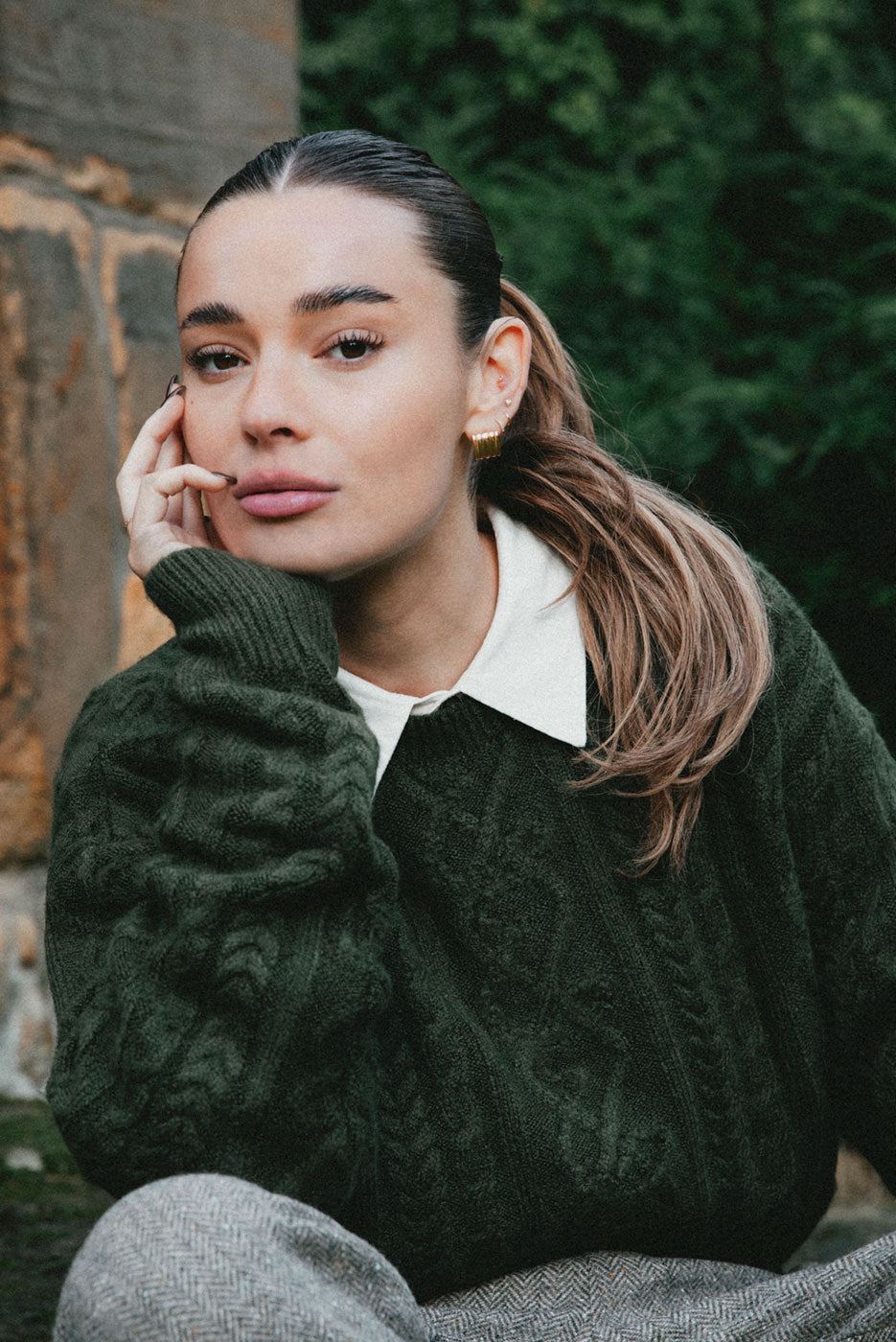 ANTIQUE CABLE KNIT SWEATER