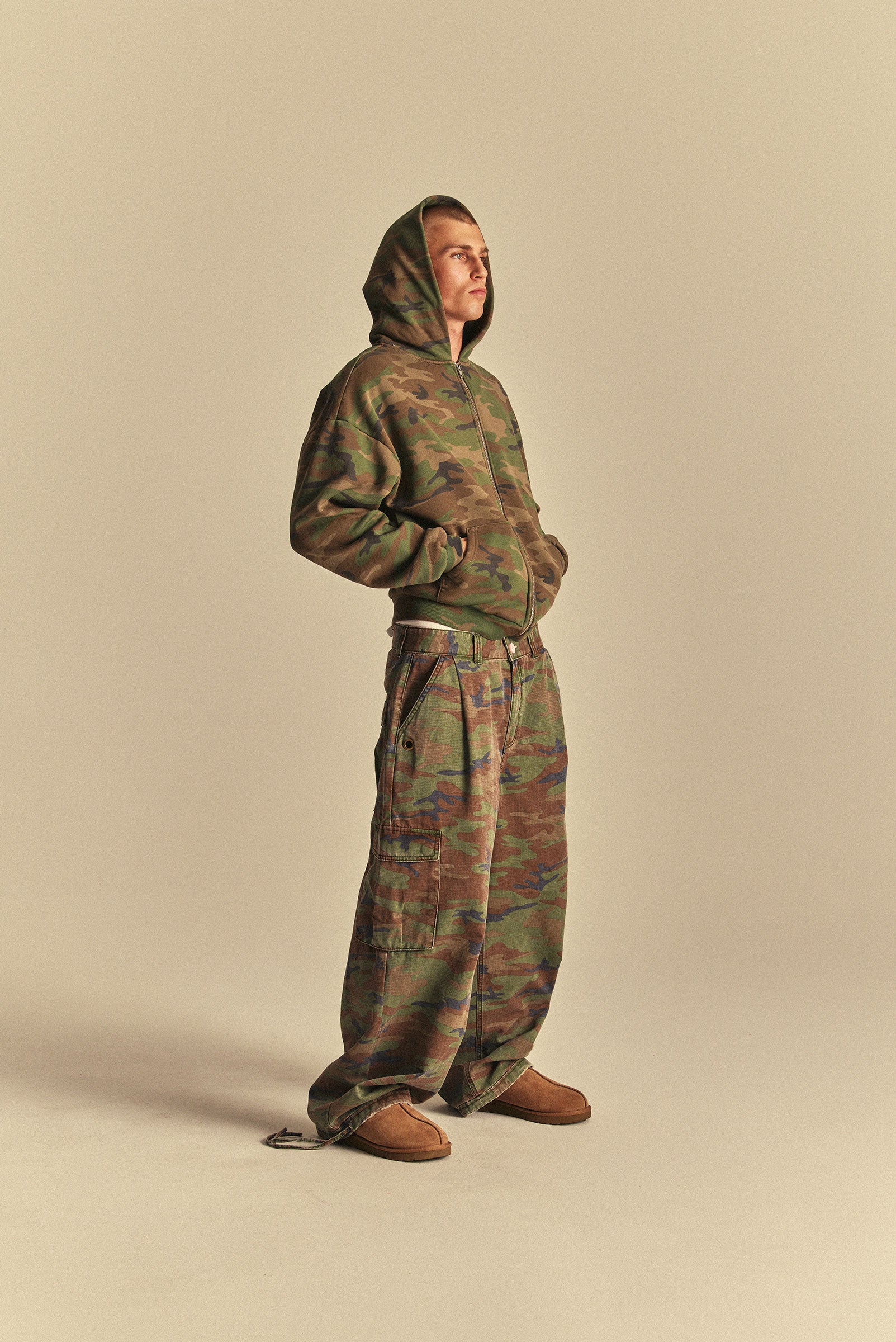 BAGGY CAMO PANT in CAMO – Elwood Clothing