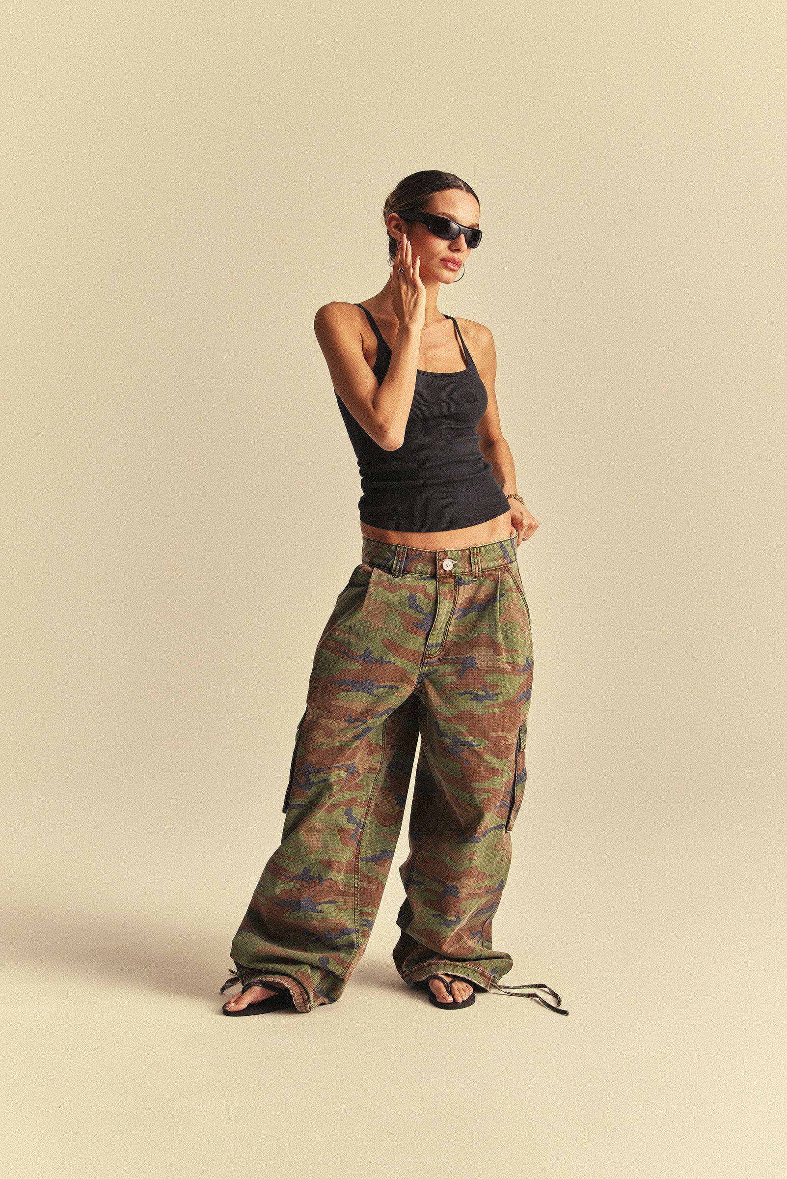 BAGGY CAMO PANT in CAMO – Elwood Clothing