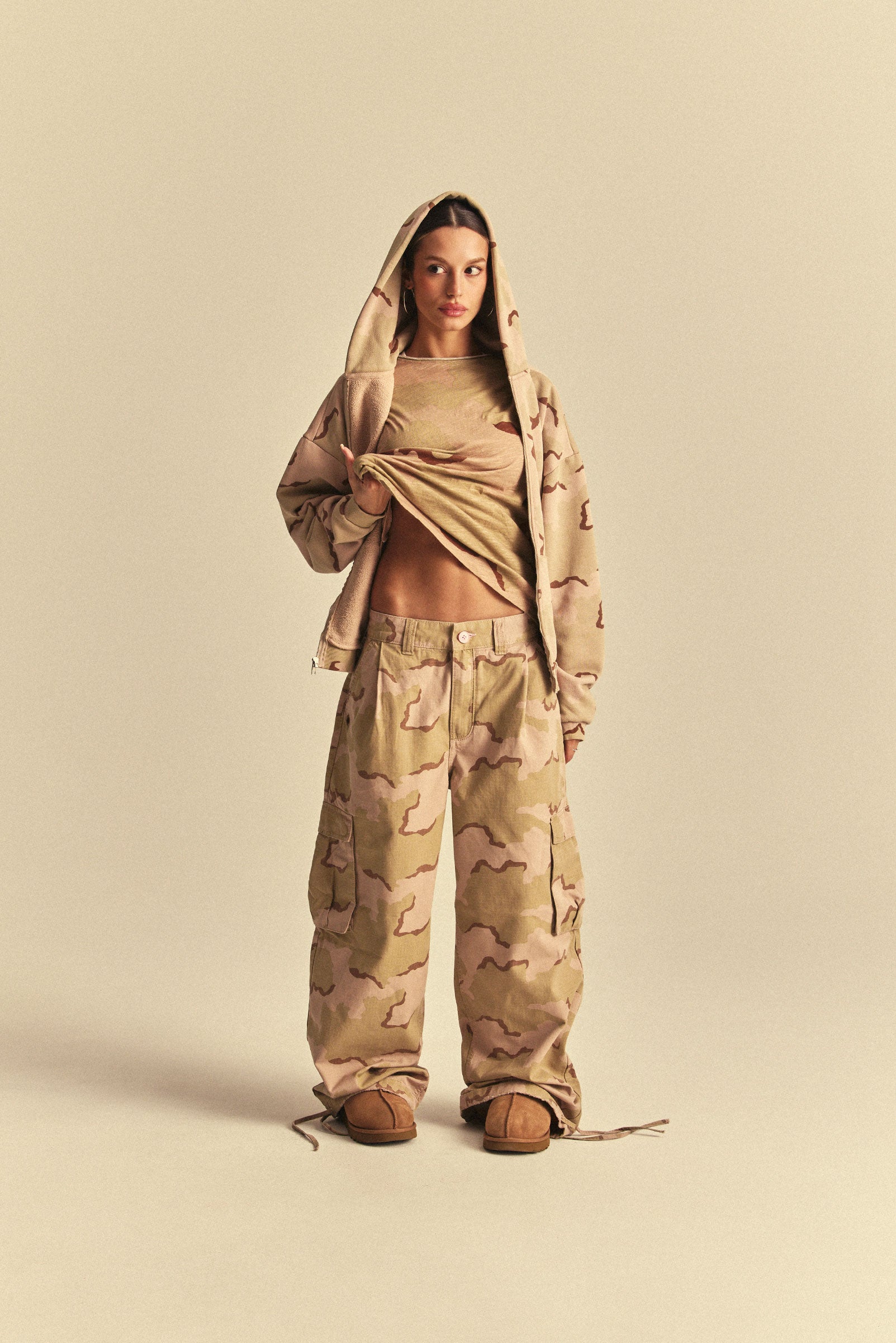 BAGGY CAMO PANT in SAND CAMO – Elwood Clothing