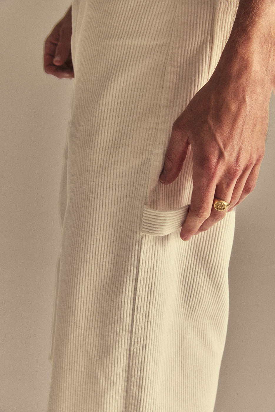 CORDUROY CARPENTER PANT in OFF WHITE – Elwood Clothing