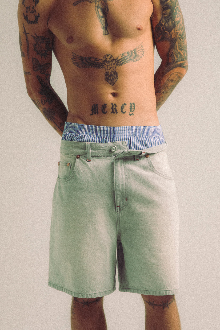 TRAIL DENIM SHORT