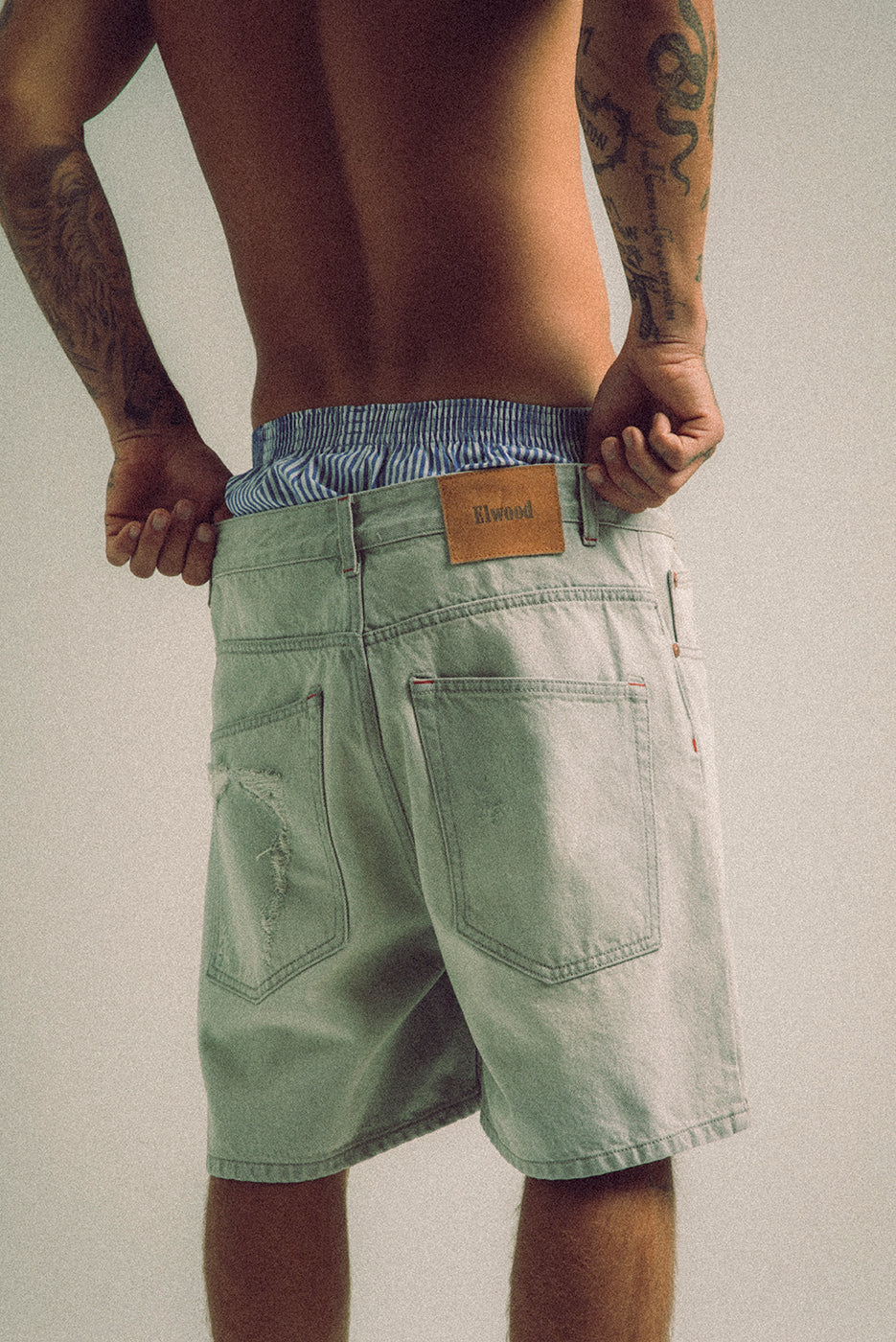 TRAIL DENIM SHORT