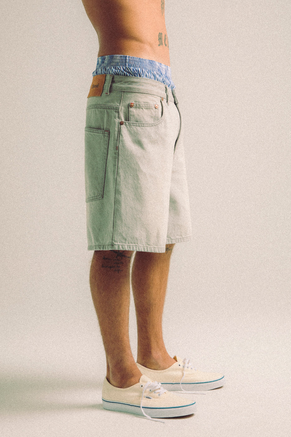 TRAIL DENIM SHORT
