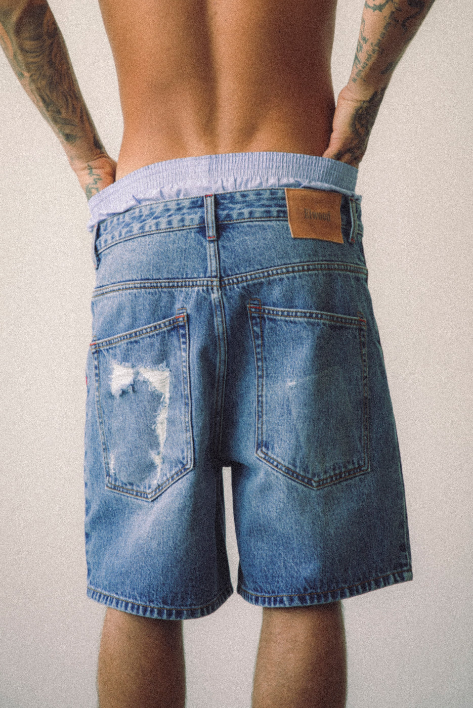 TRAIL DENIM SHORT