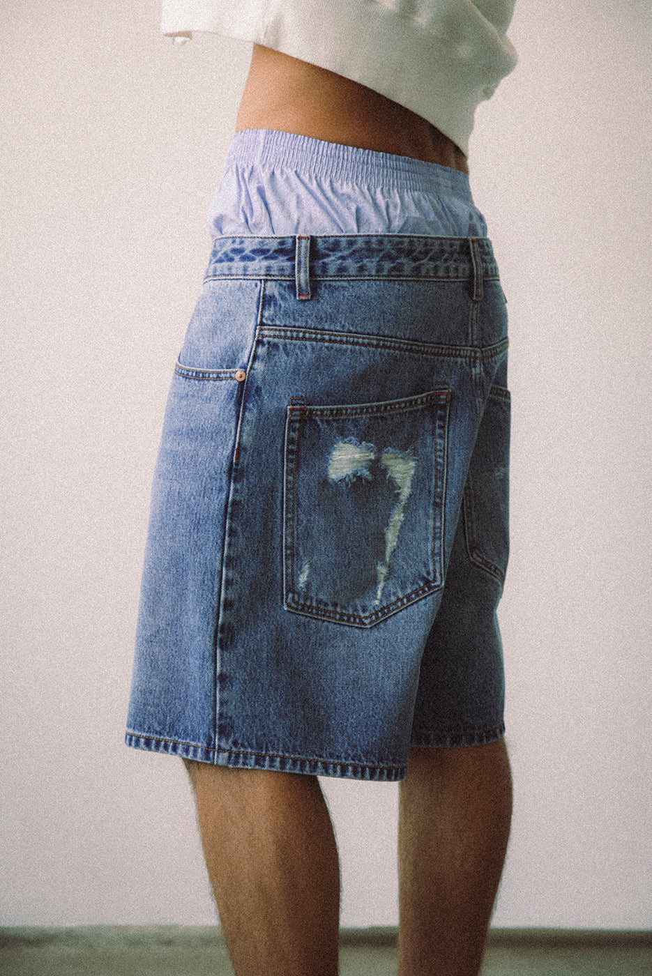 TRAIL DENIM SHORT