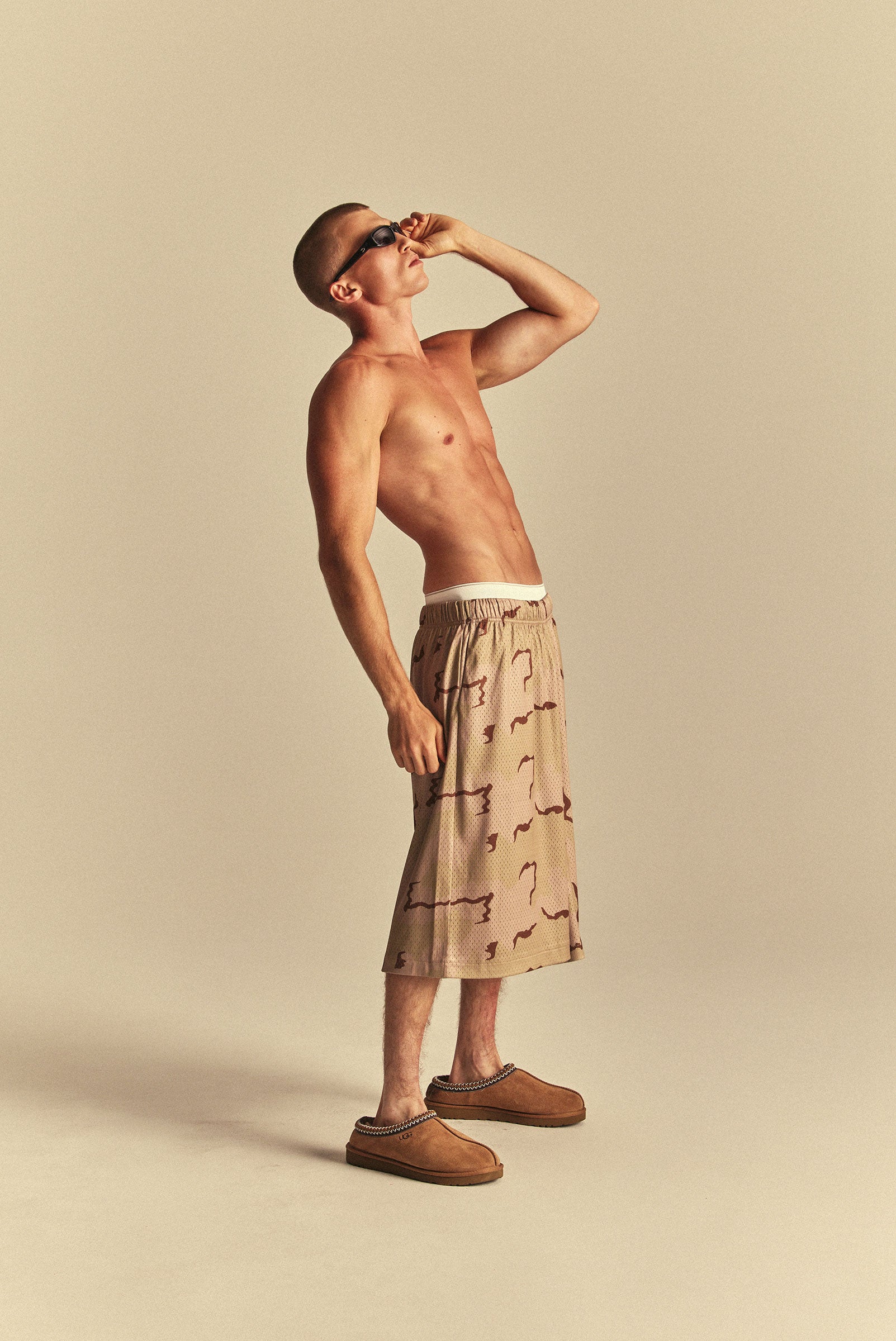BAGGY MESH SHORT in SAND CAMO – Elwood Clothing