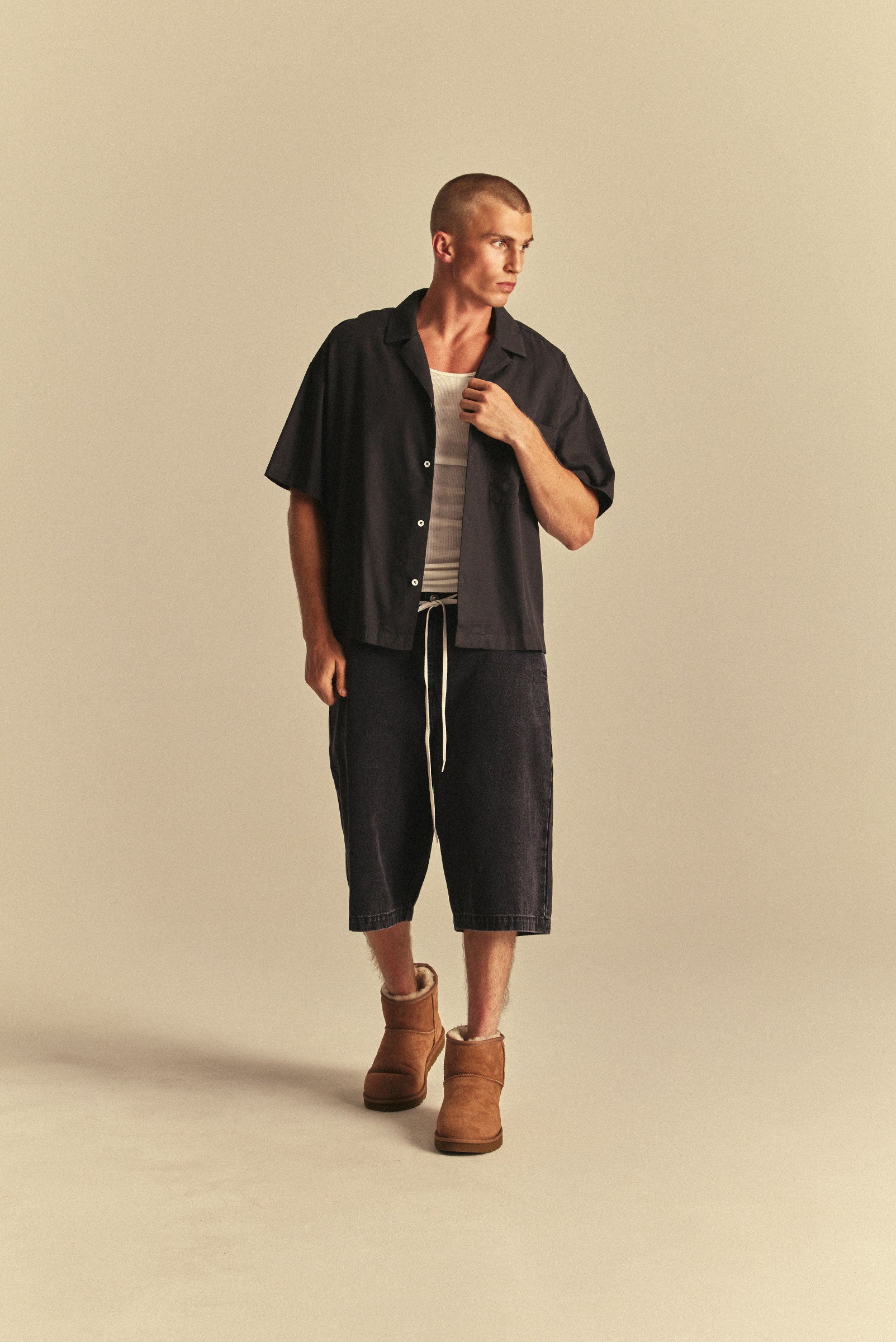 CAMP SHIRT in BLACK – Elwood Clothing