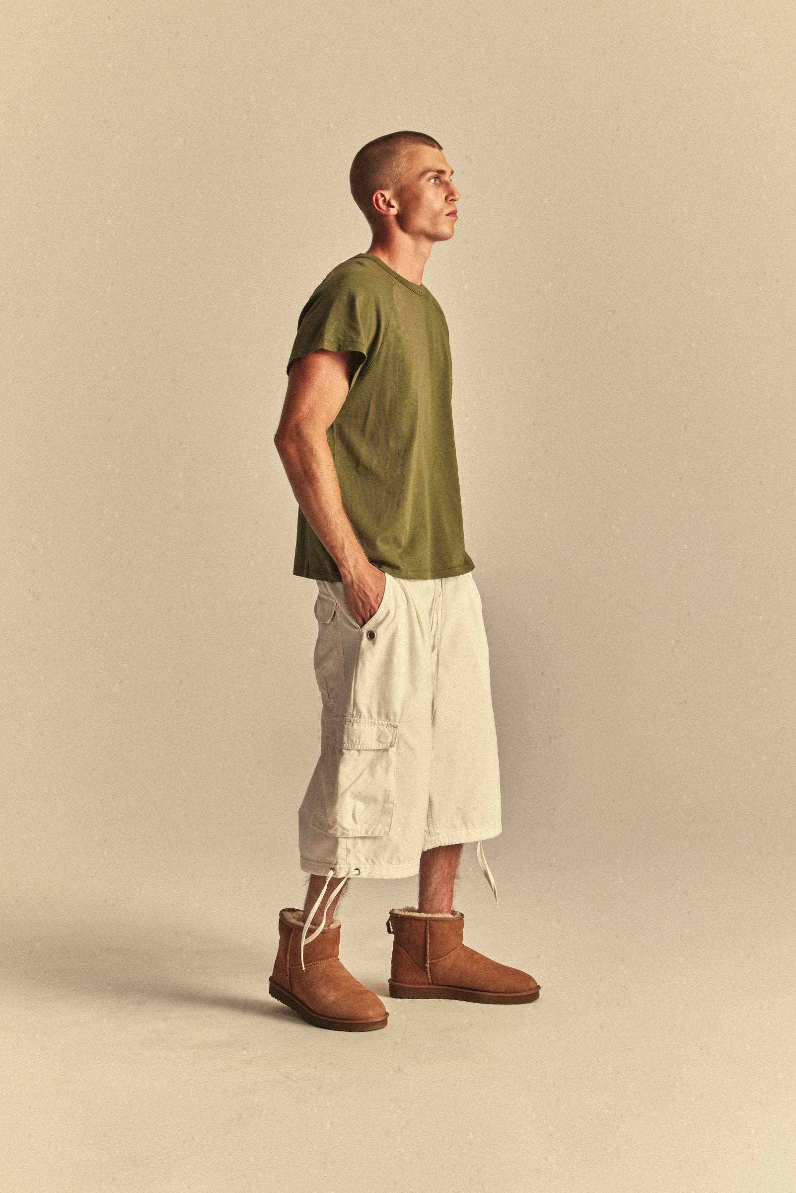 SS RAGLAN TEE in OLIVE – Elwood Clothing
