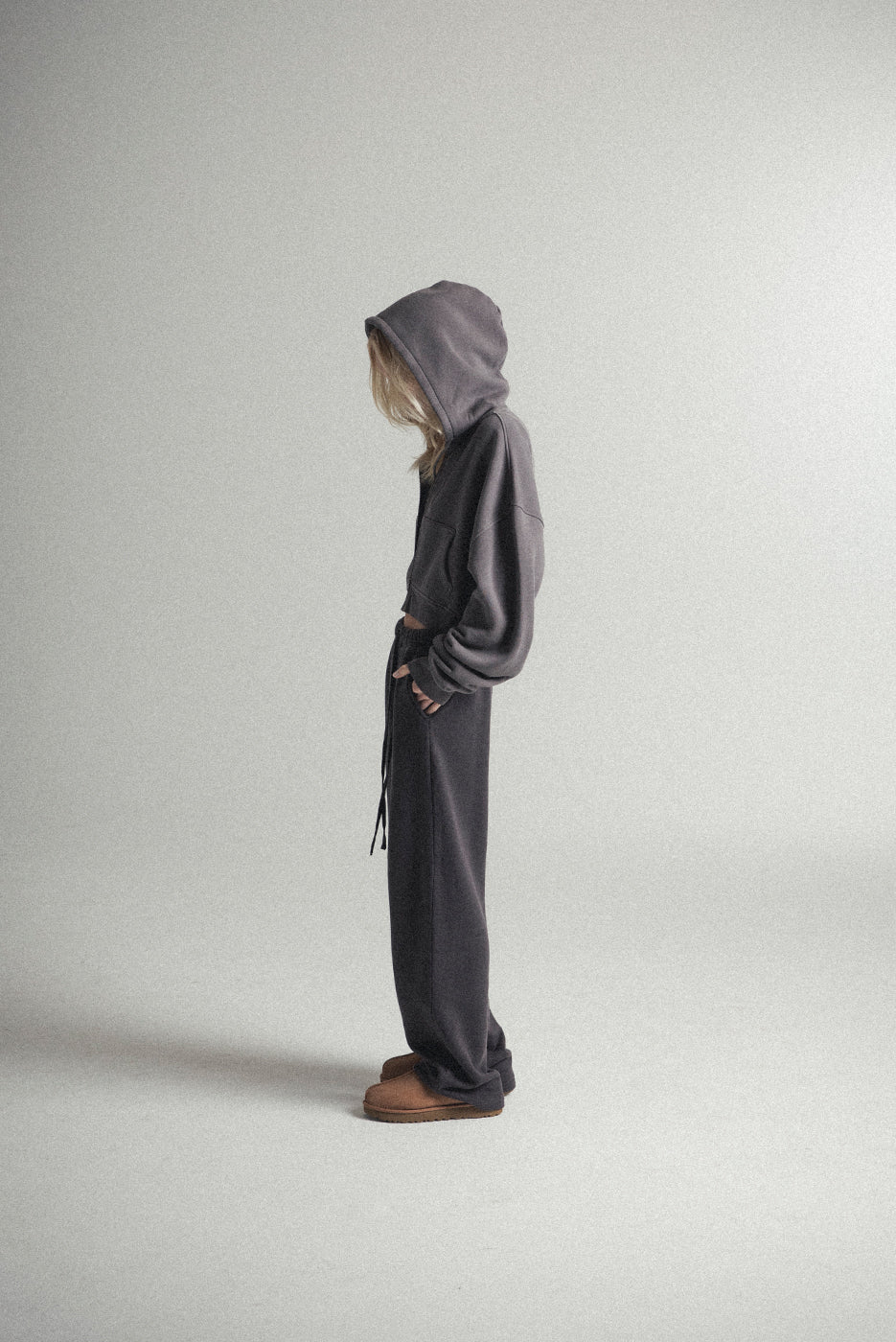 BABYDOLL CROP ZIP HOODIE