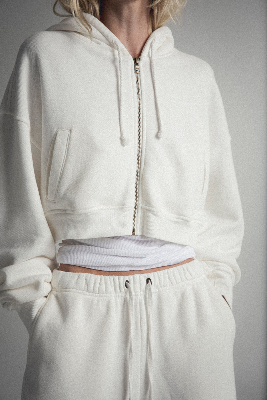 BABYDOLL CROP ZIP HOODIE