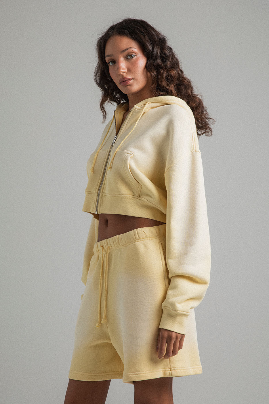 BABYDOLL CROP ZIP HOODIE